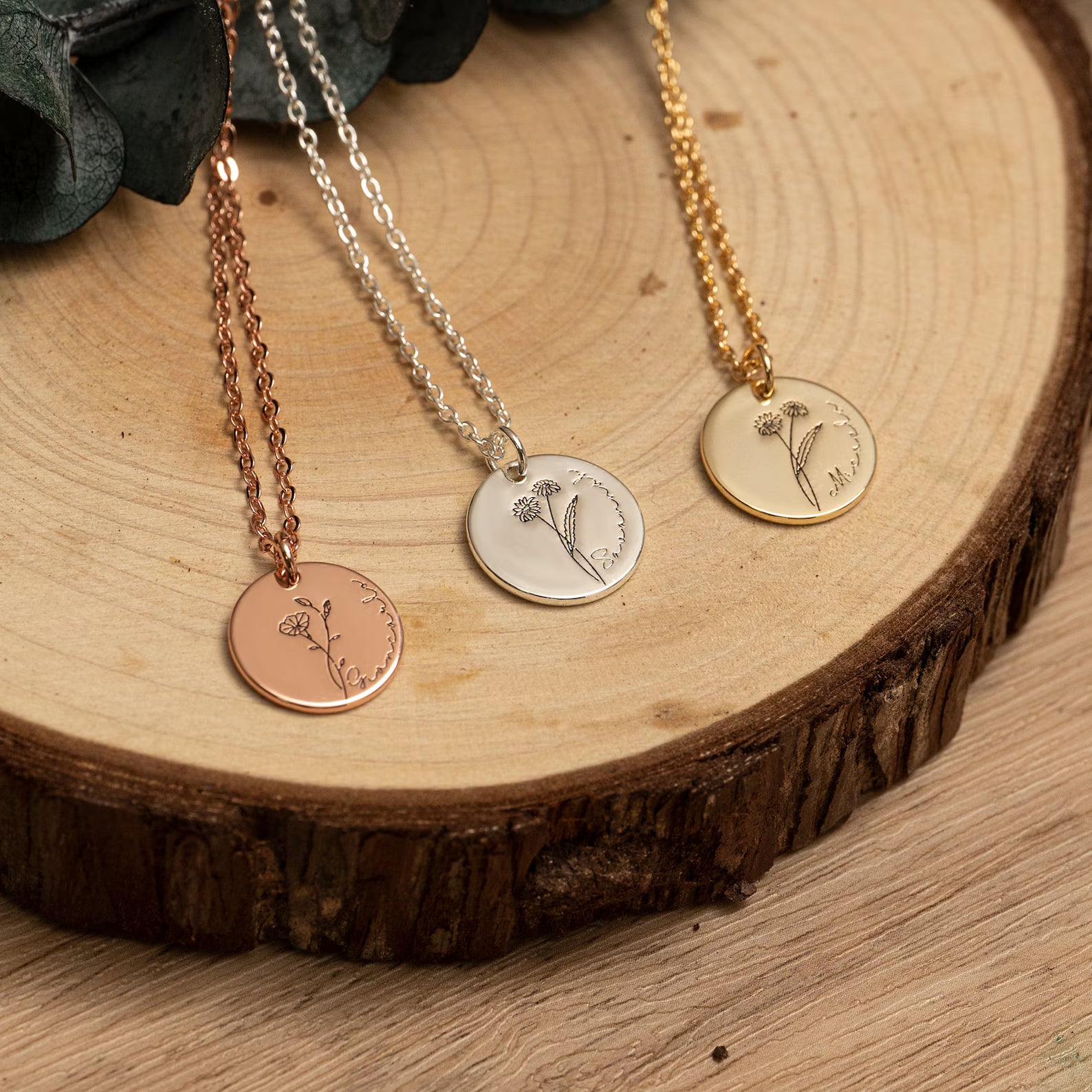 Personalized Birth Flower Necklace with Name – Meaningful Gift for Her, Birthday or Valentine’s Day Jewelry