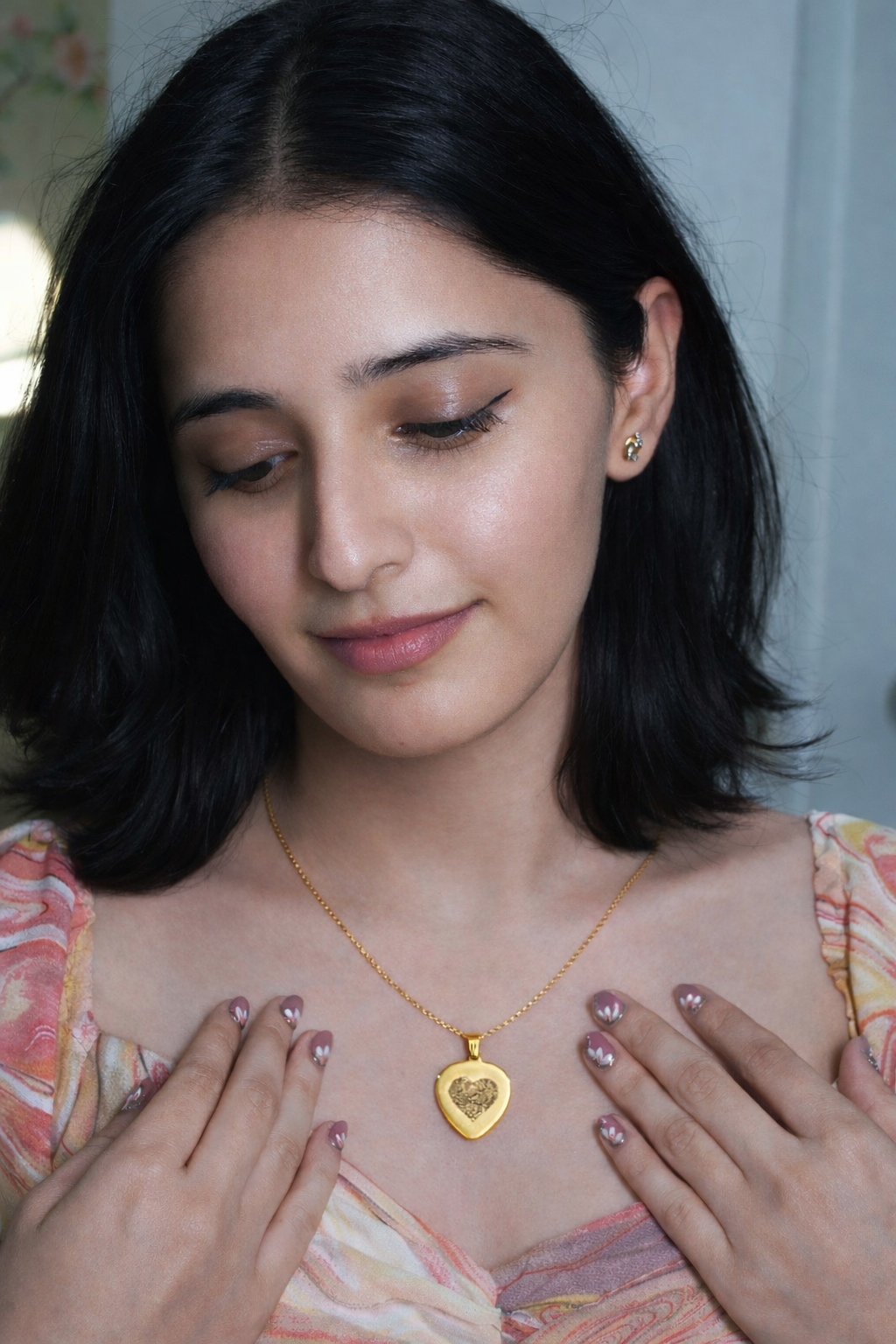 Fingerprint Name Necklace – A Custom Engraved Keepsake of Love - Heart Shape Pendant